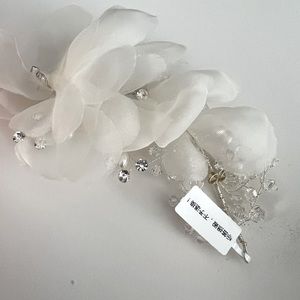 Bridal hair clip